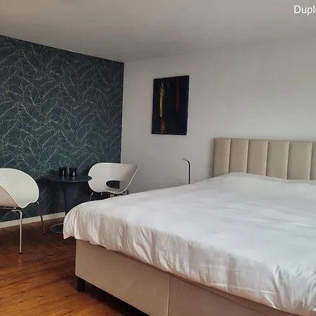 Duplex *